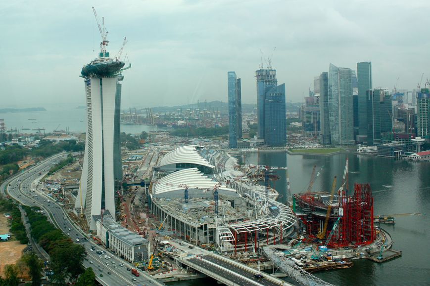 Marina_Bay_Sands_Casino,_Singapore_construction_site_(4448678186)
